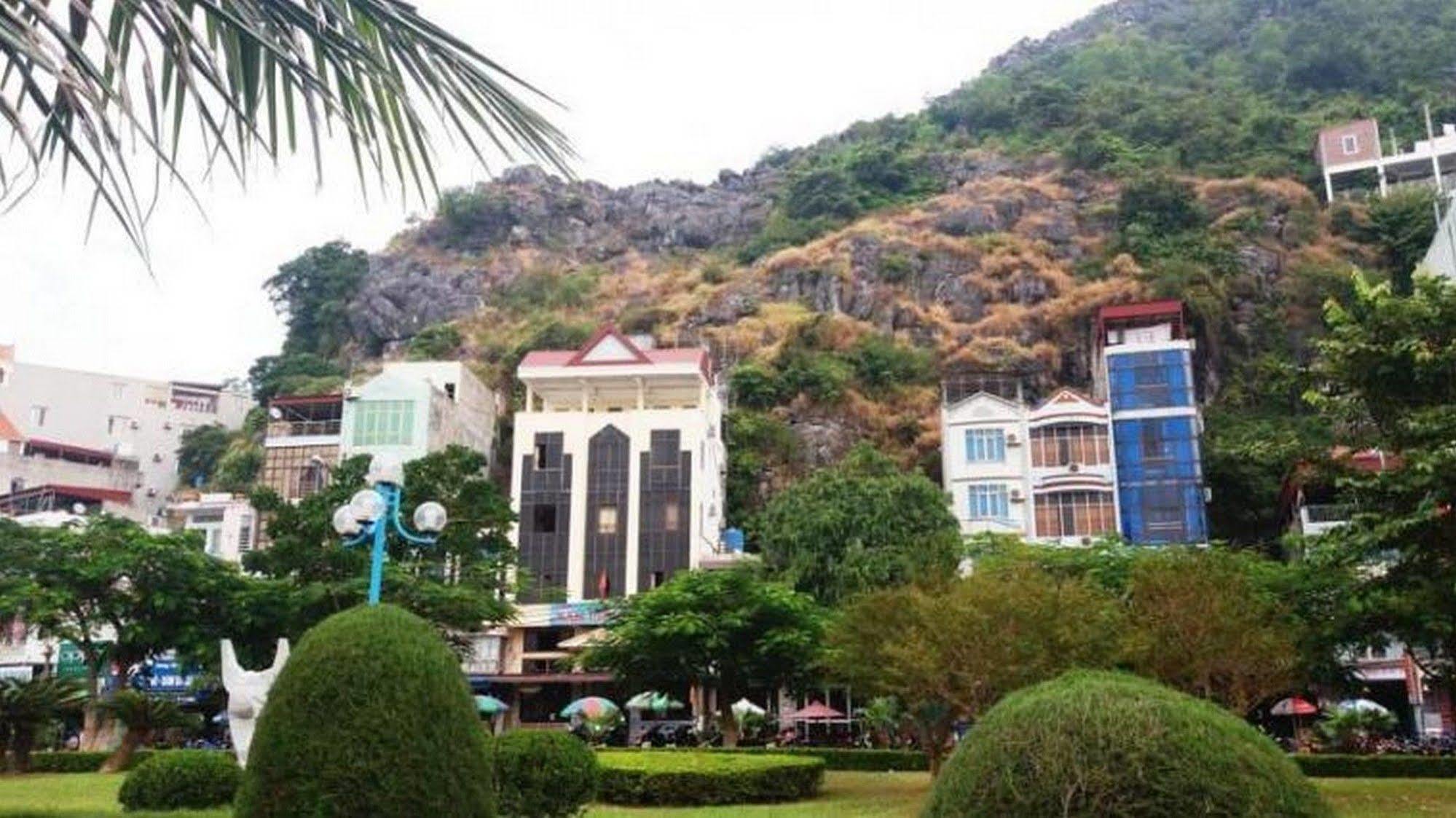 Nam Phuong Hotel Dong Khe Sau Dış mekan fotoğraf